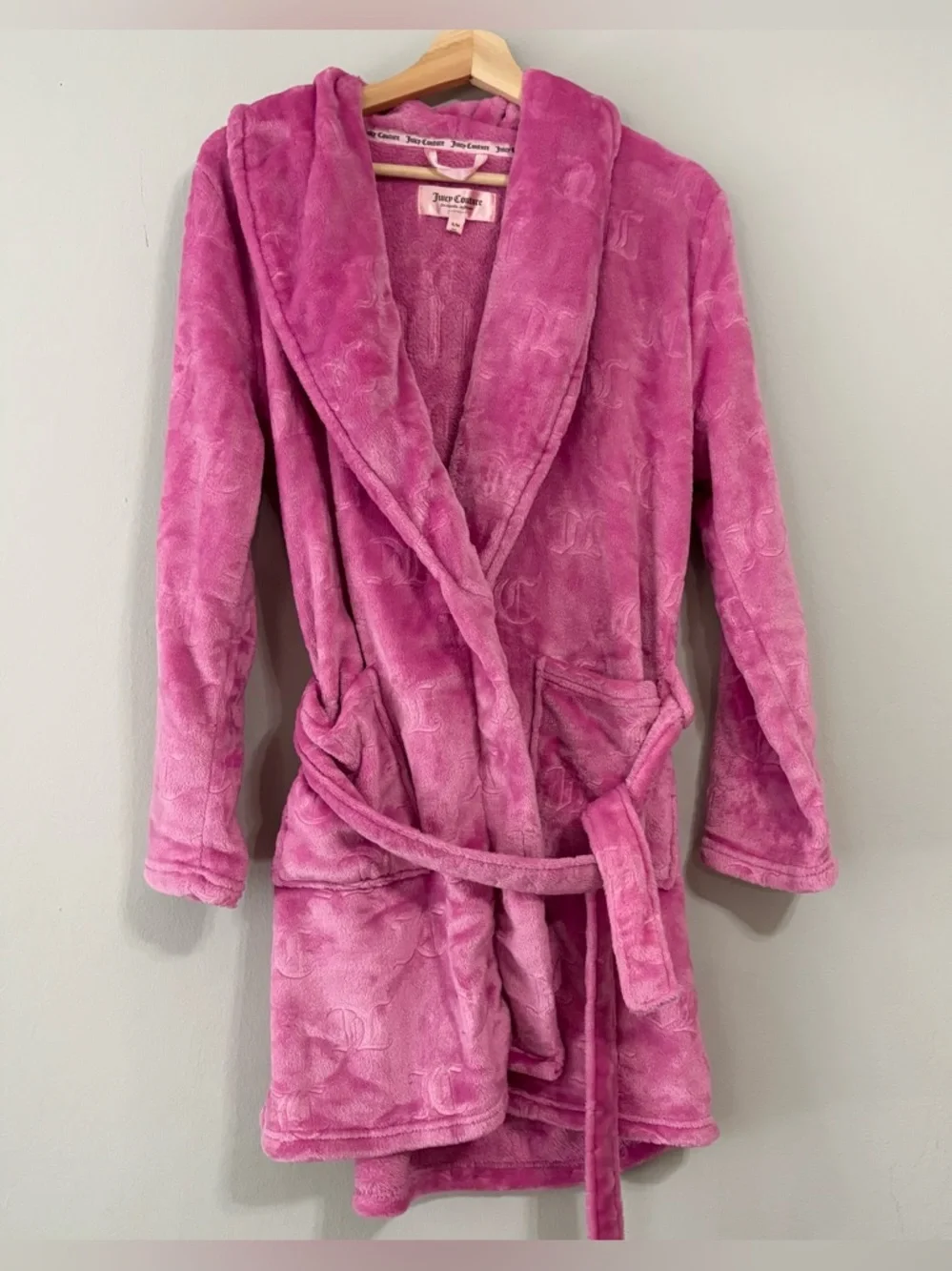 Juicy Couture Pink Sequin Logo Plush Robe - Picture 2 of 3